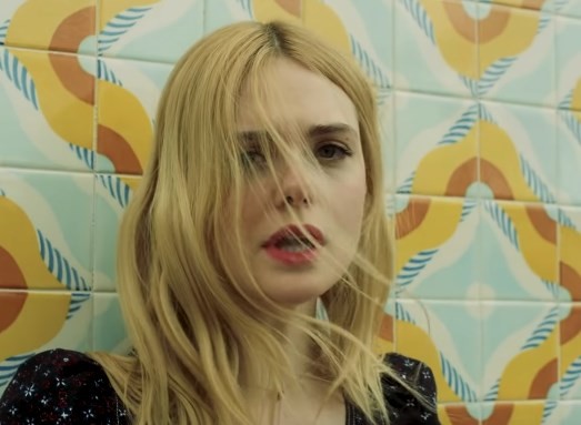 Маникюр Elle Fanning