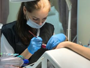 Аппаратный маникюр в Архангельске