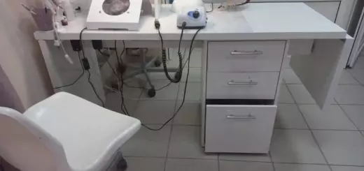 Как зарабатывать на услуге маникюра из дома